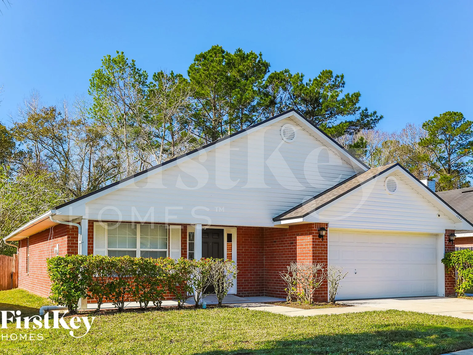 3 bed, 2.0 bath, 1480 sqft, $1,805 — Photo 2