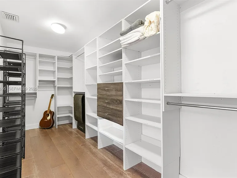 8220 Hawthorne Ave — Photo 34