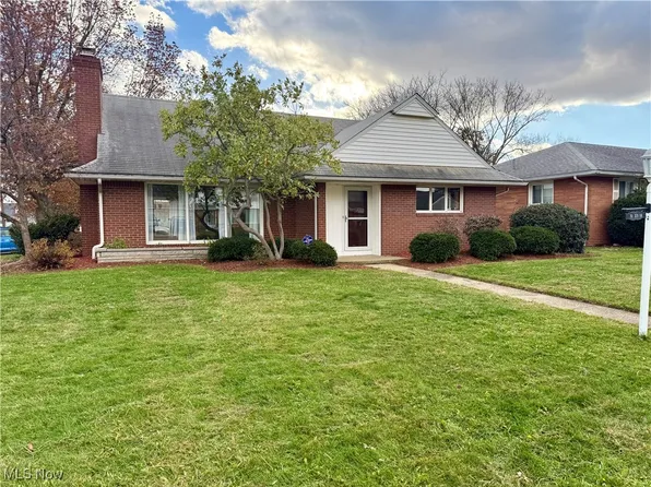 702 35th St NW, Canton, OH 44709