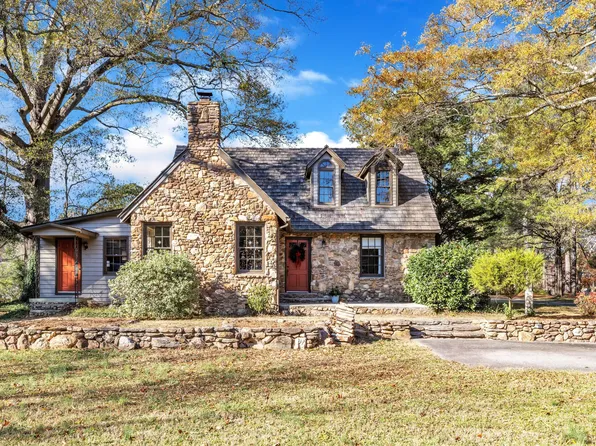 1310 Glencastle Way, Raleigh, NC 27606