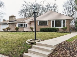 18525 Lyn Ct, Homewood, IL 60430