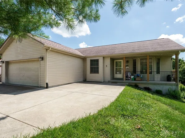 7962 Hetzler Rd, Germantown, OH 45327