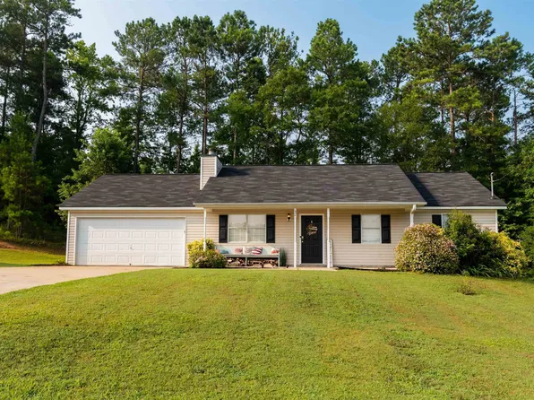 32 Connie Trl, Grantville, GA 30220