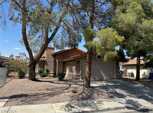 7404 Braswell Dr, Las Vegas, NV 89128