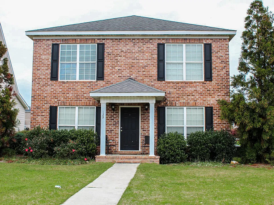129 Herschel Dr