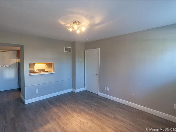 5th image of 700 Euclid Ave APT G9