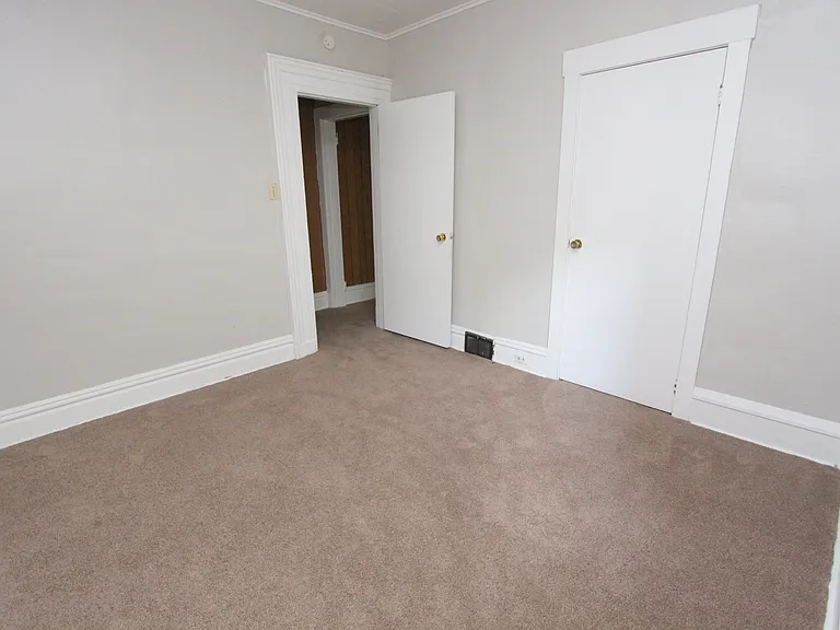 2617 Shady Ave — Photo 6