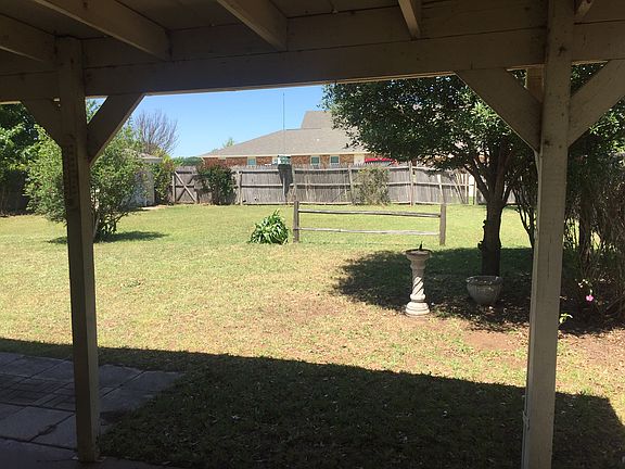 4th image of 1710 Live Oak Dr