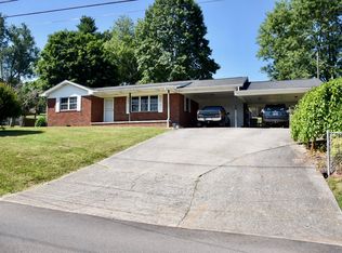 1637 Maple St, White Pine, TN 37890