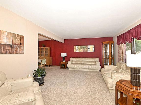 5th image of 14108 S Garavogue Ave