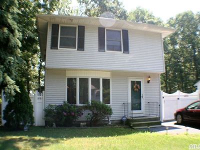 10 Gerta Ct, Selden, NY, 11784