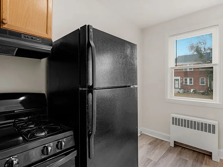 3706 W Franklin St — Photo 11