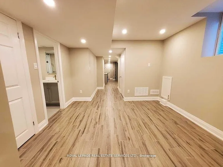 39 Vezna Cres #BASEMENT — Photo 6