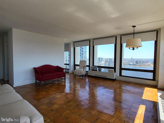 3rd image of 220 Locust St #28DS