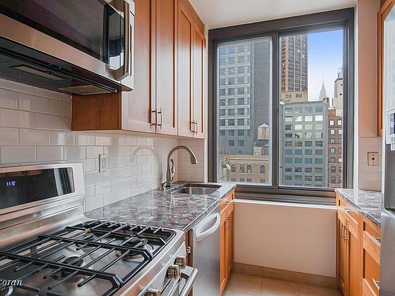 2nd image of 111 E 30th St APT 20C