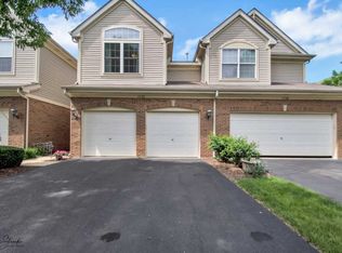 1732 Brookwood Rd, Lisle, IL 60532