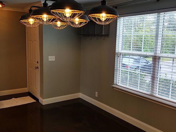 4th image of 4323 Aurora Cir