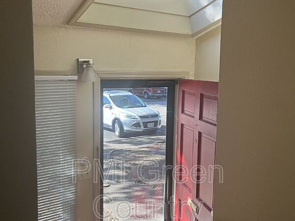 2nd image of 1427 E 38th Pl Unit D