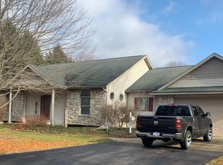 9481 S Norris Rd, Delton, MI 49046