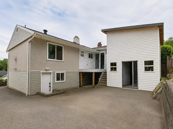 3867 Marine Dr, Burnaby, BC V5J 3E3