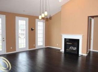 50041 Monroe St, Canton, MI 48188