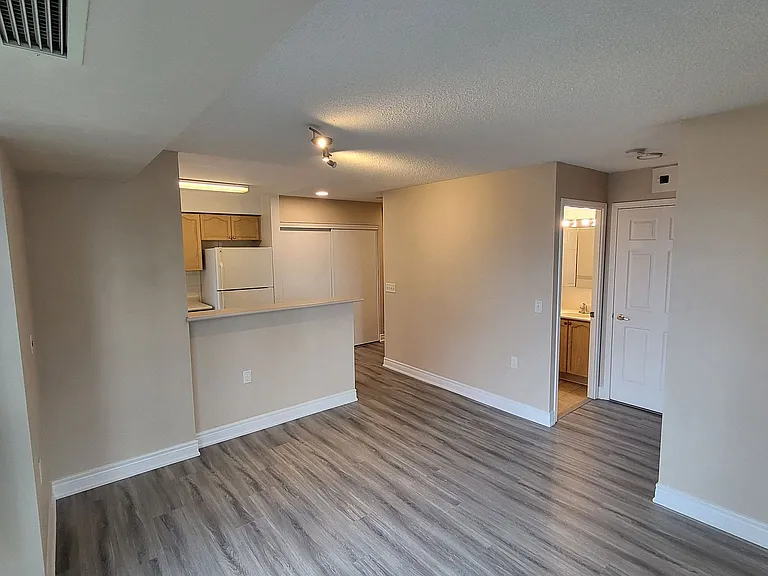 20 Olive Ave #802 — Photo 3