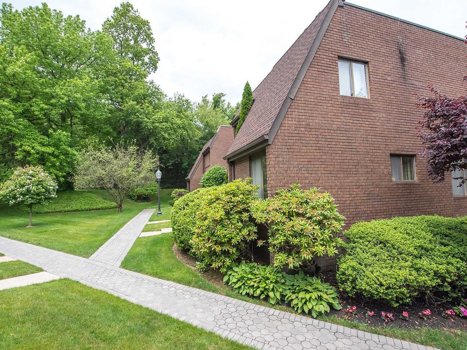 63 Acorn Ponds Drive, Roslyn, NY 11576 Zillow