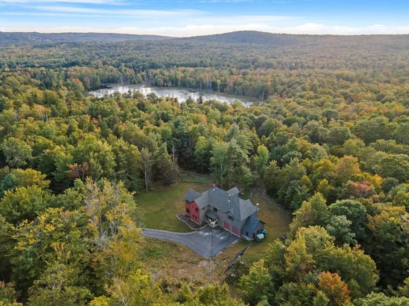 13 Nicholas Road, Deerfield, NH 03037