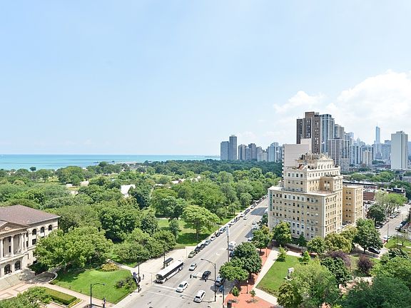 2nd image of 2020 N Lincoln Park W #14FG