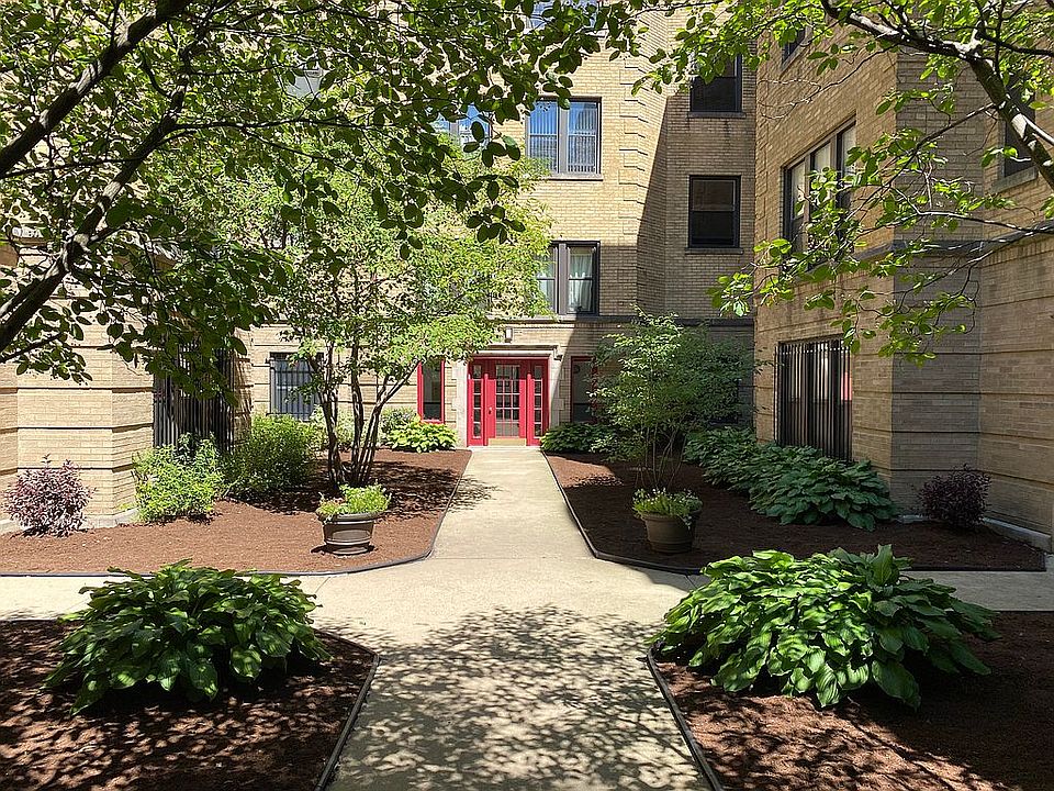 1st image of 4405 N Sacramento Ave APT 1A