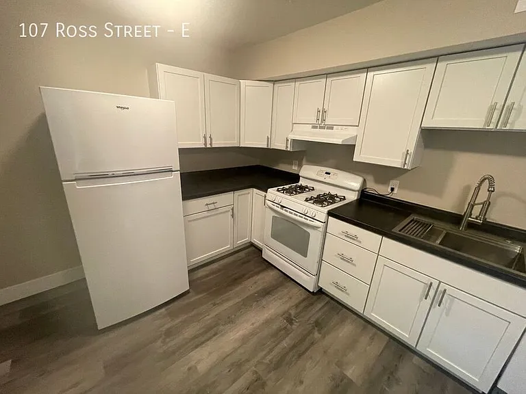 107 Ross St #E — Photo 8