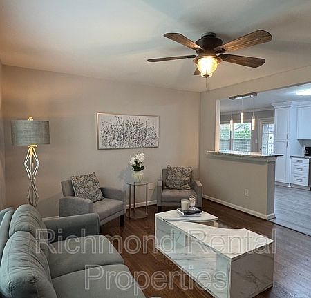 2nd image of 229 Shadywood Dr