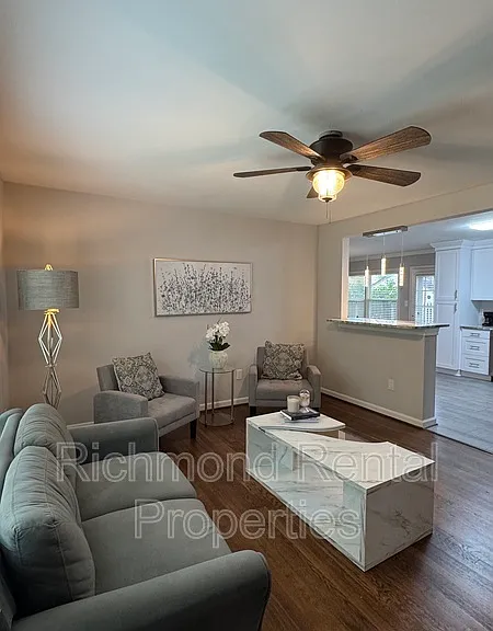 229 Shadywood Dr — Photo 2