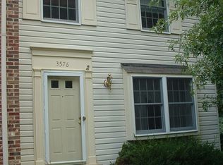 3576 Wharf Ln, Triangle, VA 22172