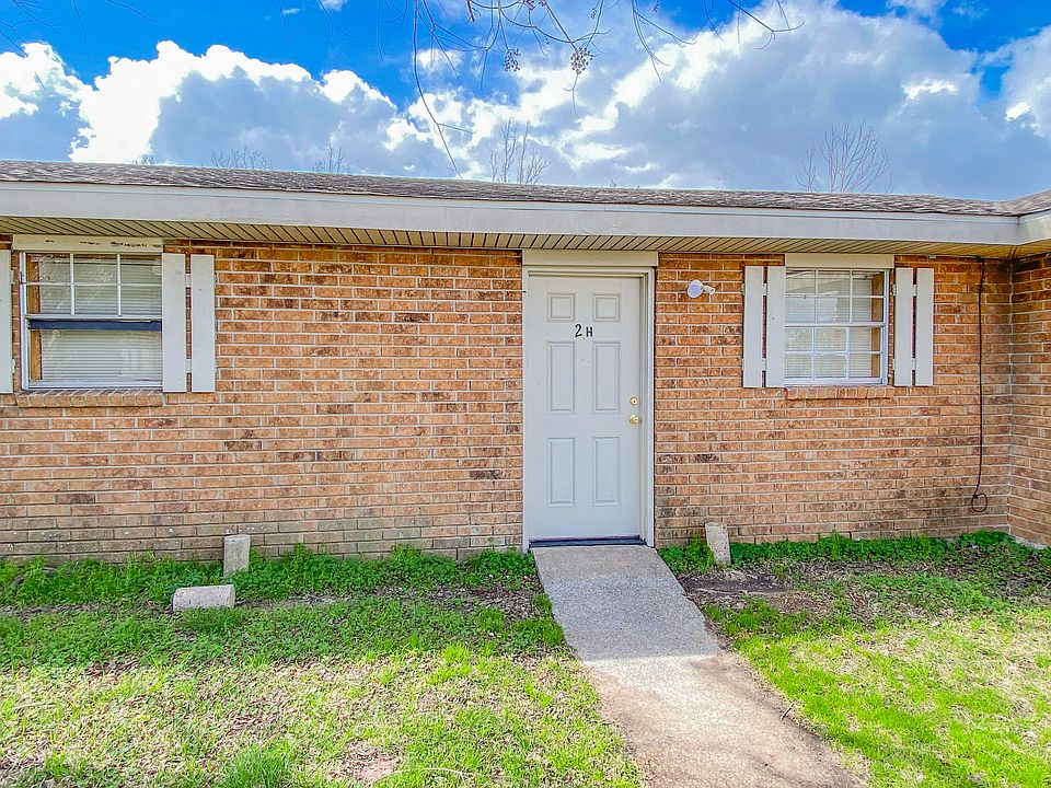 1st image of 1809 McHugh Dr #2