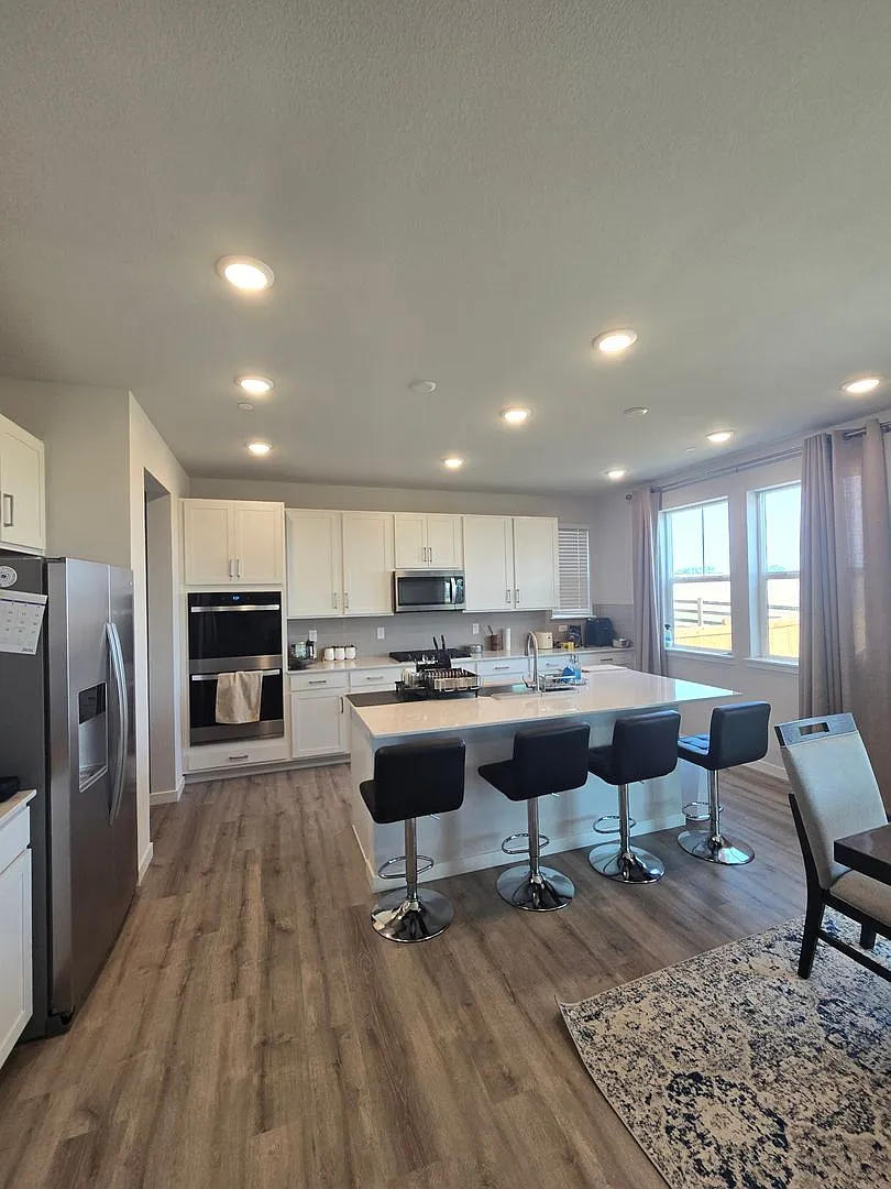 Nearly Brand New Home in Parkdale — Photo 3
