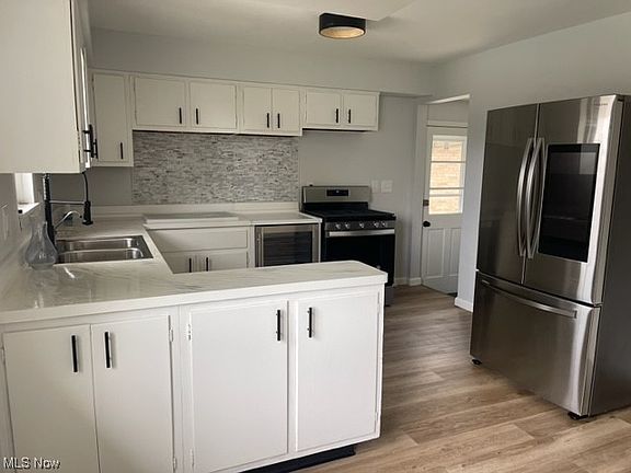 4th image of 5833 E Glenn Dr