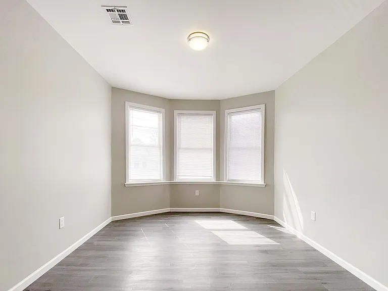 48 Dwight St #2 — Photo 8