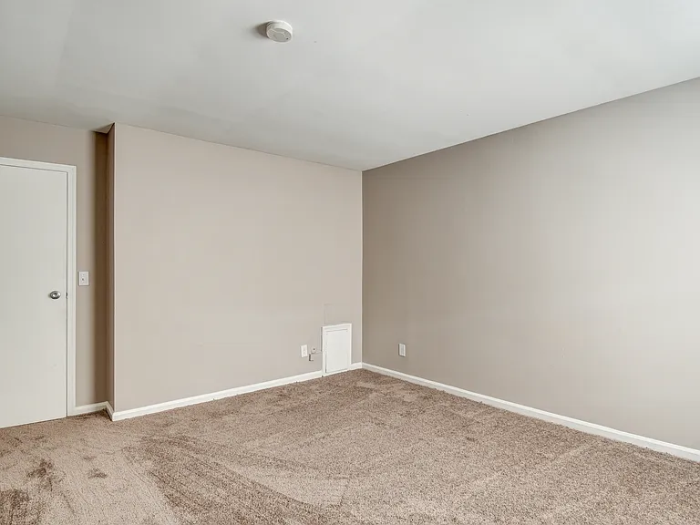 Fox Hunt Apartments — Photo 46
