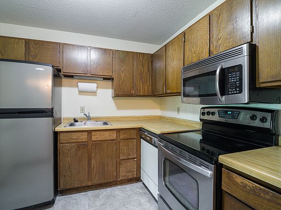 2nd image of 3420 Golfview Dr APT 205