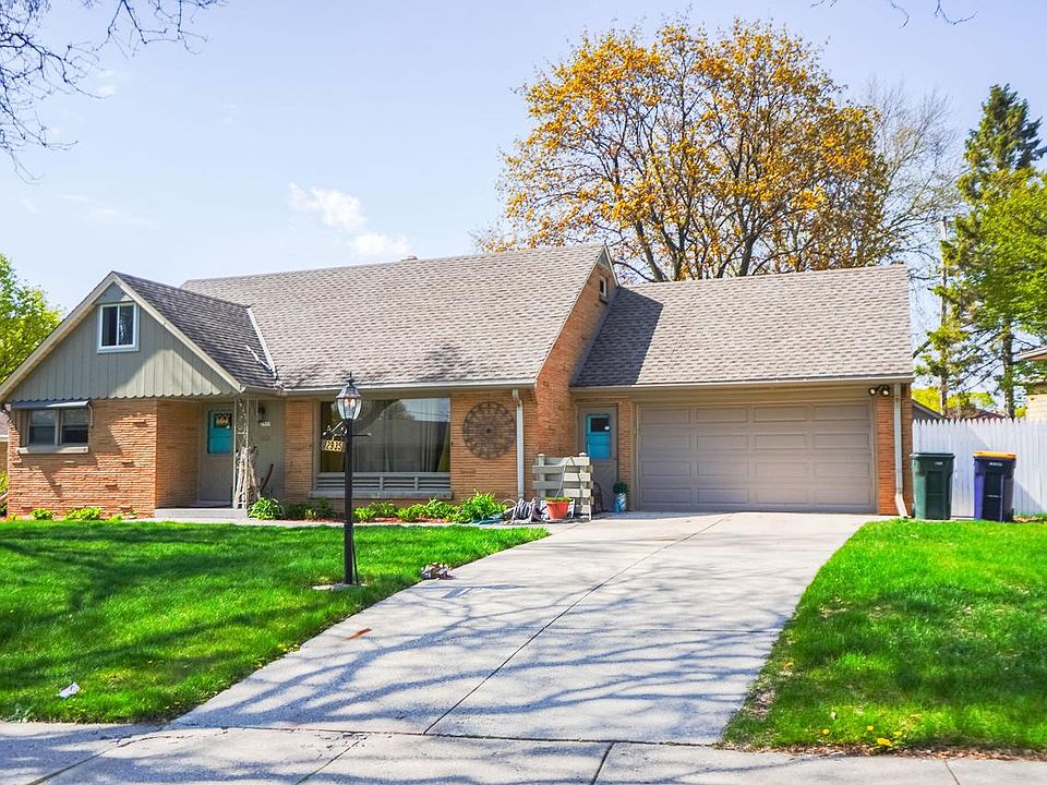 2935 South Cleveland Park Drive, West Allis, Wi 53219 