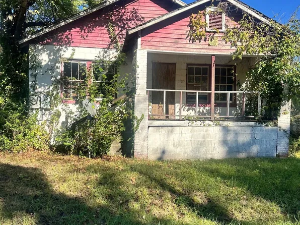 1039 Chestney St, Macon, GA 31217