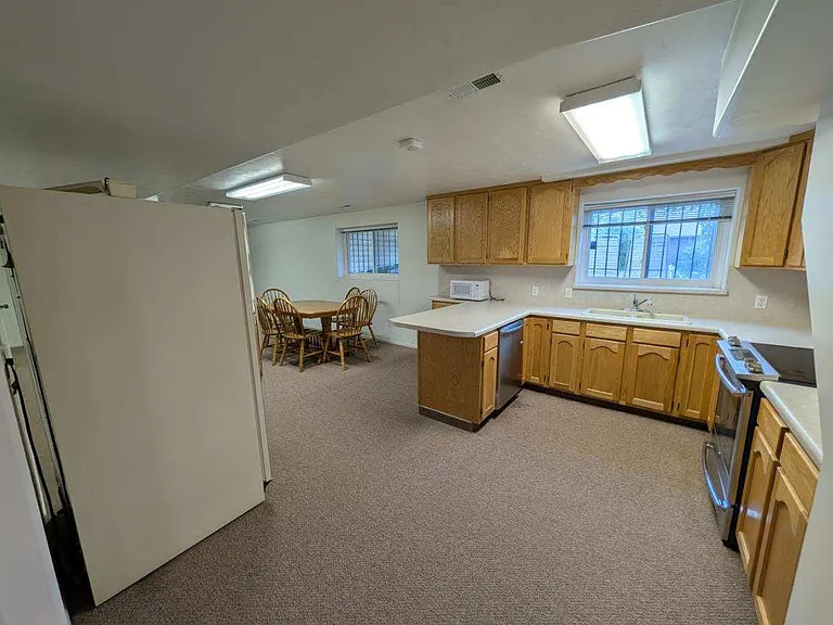 1378 W Appomattox Way — Photo 3