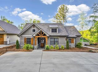 374 Hideaway Cove Dr, Seneca, SC 29672