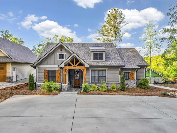 374 Hideaway Cove Dr, Seneca, SC 29672