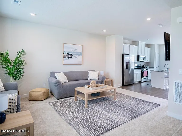 409 Fost Blvd — Photo 18