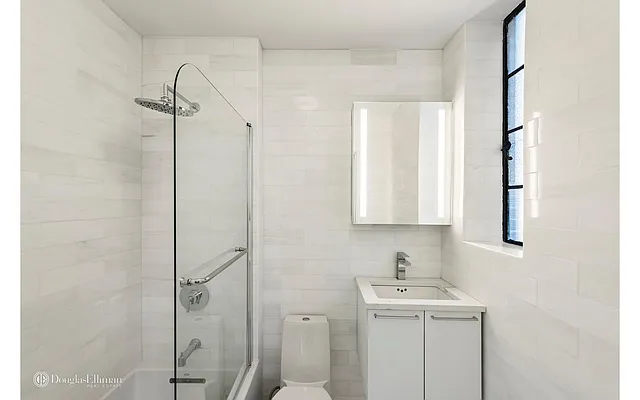 Rented by Douglas Elliman | media 7