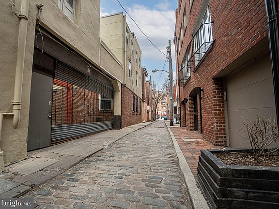 4th image of 114-18 Naudain St #C