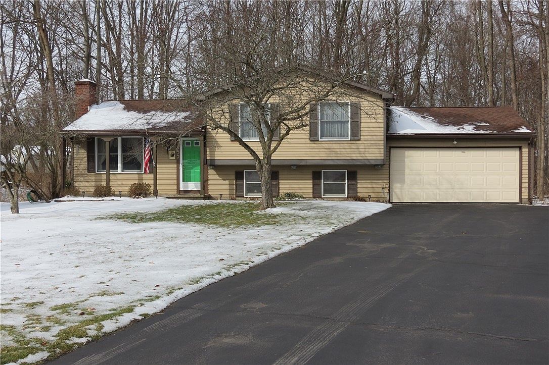 3233 Woods Edge, Walworth, NY 14568 Zillow