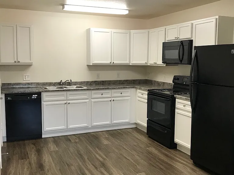 Mission Vista — Photo 10